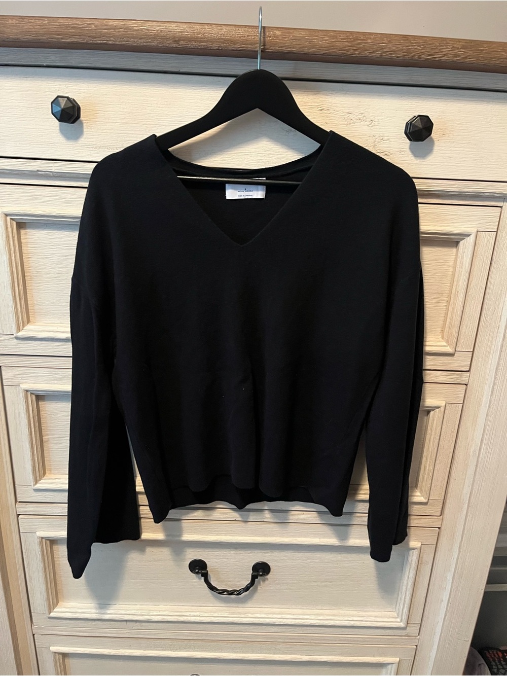 Black V-Neck Women's Sweater - Old Navy